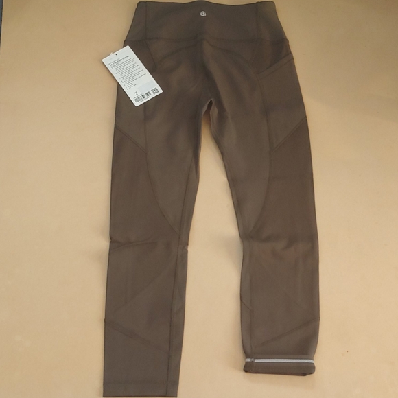 NWT Lululemon All the right places 23" - Picture 3 of 11